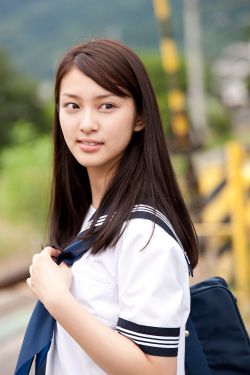 莫染
